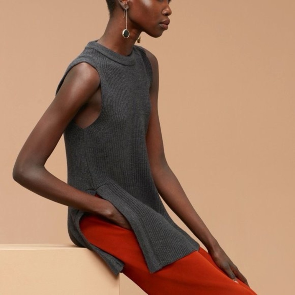 Wilfred Aritzia Gray 100% Wool Palmier Sleeveless Long Vest Sweater Classic